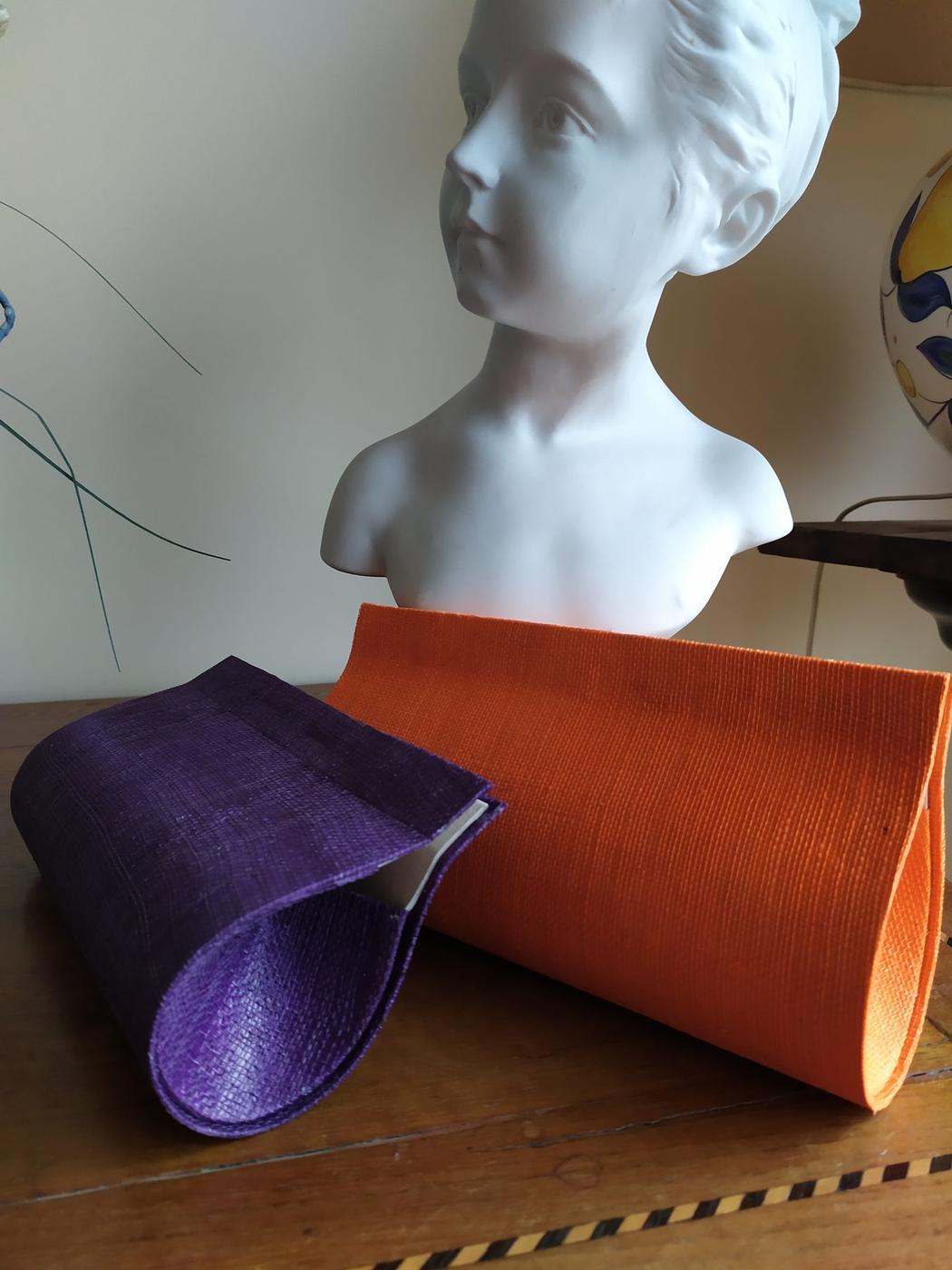Pochettes goutte orange et violette