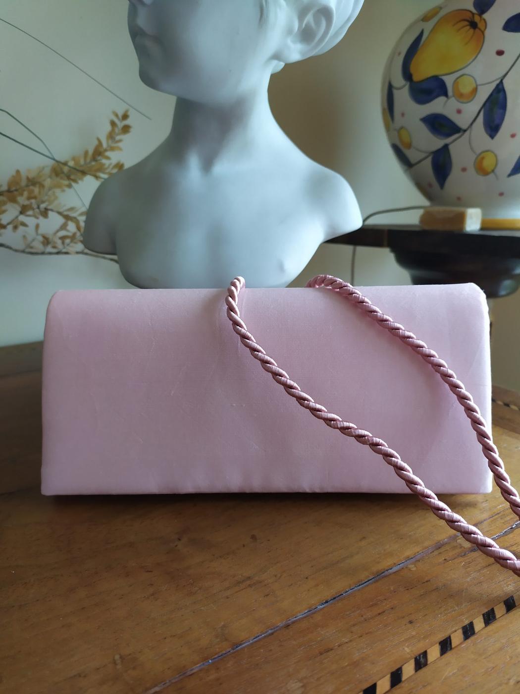 Pochette molletonnée portée