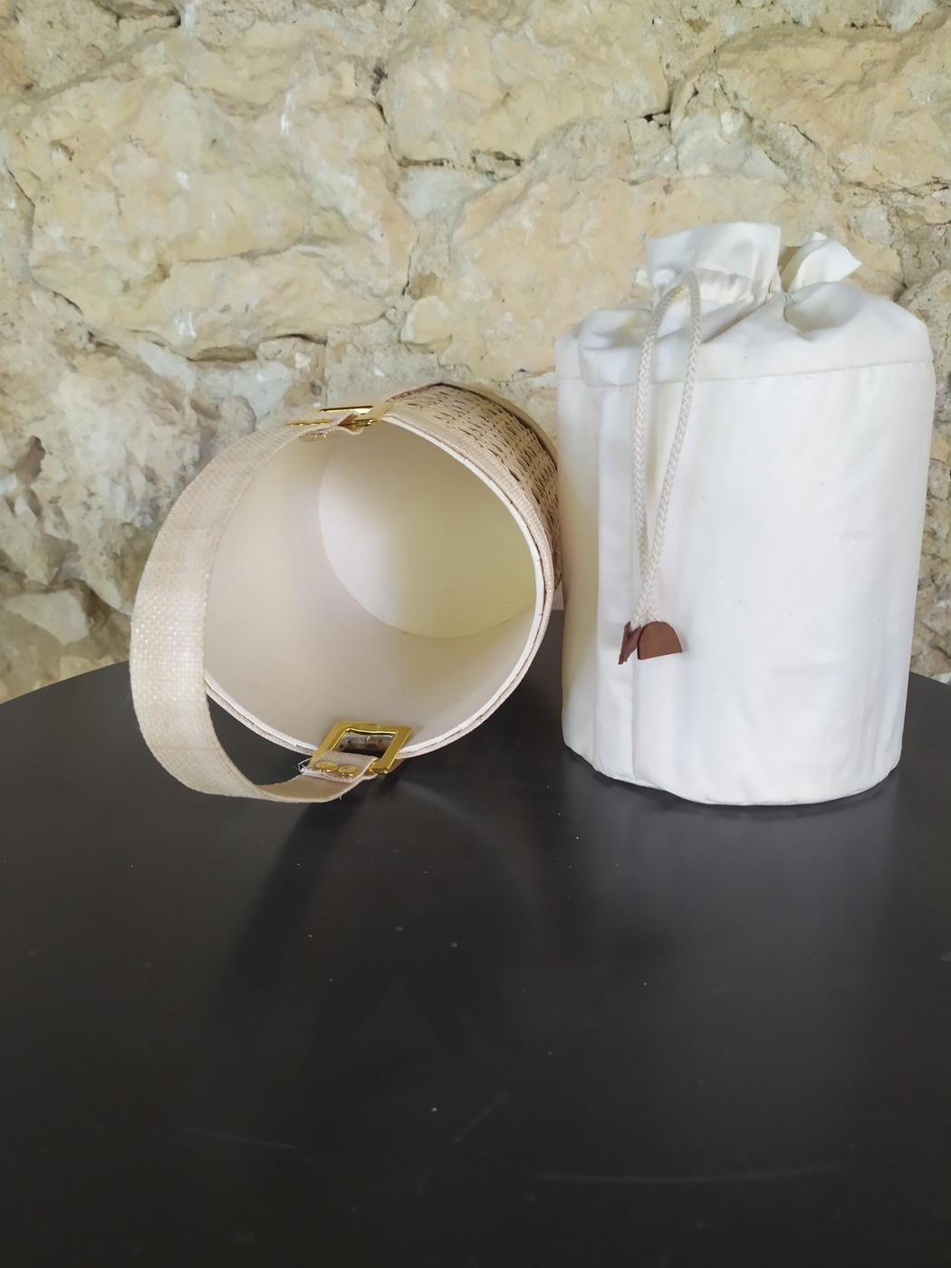 Sac seau en cannage naturel, avec pochon intérieur